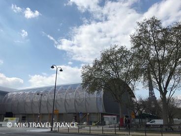 仮設グラン・パレがエッフェル塔前に建設中 みゅうパリブログ